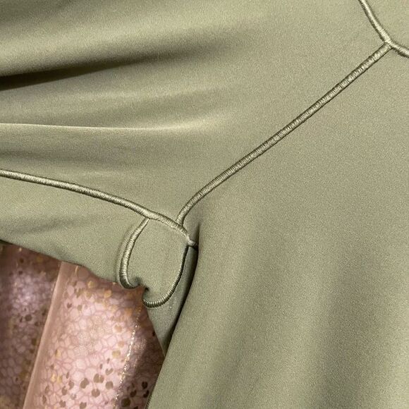 Aerie OFFLINE Real Me Xtra Track Legging Olive Green Granola Groove M Short NWT - Picture 5 of 9